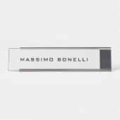 Platinum Grey Minimalist Plain Legible Modern Schreibtischnamensplakette (Vorderseite )