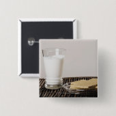 Platte der Imbisse mit einem Glas Milch Button (Vorne & Hinten)