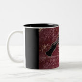 Platypus Dreaming Red von Mundara Koorang Zweifarbige Tasse (Links)