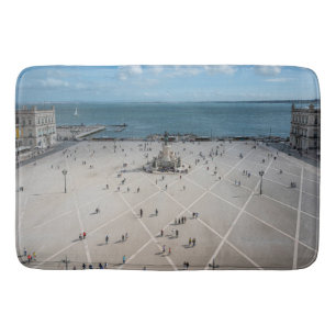 Platz des Handels von oben in Lissabon, Portugal Badematte