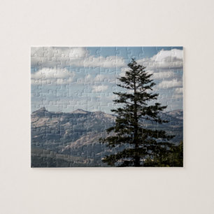 Platz mit Blick auf das Puzzle