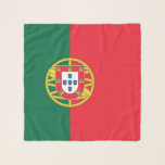 Platz Scarf mit der Flagge Portugals Schal<br><div class="desc">Fügen Sie Ihrer Accessoires-Kollektion eine Touch portugiesischer Eleganz hinzu, mit unserem exklusiven quadratischen Schal mit der Flagge Portugals! Dieser quadratische Schal ist mit viel Liebe zum Detail gestaltet und ist nicht nur ein stilvolles Accessoire, sondern auch eine Feier des portugiesischen Erbes und des kulturellen Stolzes. Das kühne Design zeigt deutlich...</div>