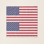Platz Scarf mit Fahne der USA Schal<br><div class="desc">Fügen Sie Ihrem Kleiderschrank eine lebendige Touch des amerikanischen Geistes hinzu, mit unserem exklusiven quadratischen Schal mit der Fahne der USA! Dieser quadratische Schal ist mit viel Liebe zum Detail gestaltet und ist mehr als nur ein Mode-Accessoire, sondern eine Feier des amerikanischen Erbes und des kulturellen Stolzes. Das kühne Design...</div>
