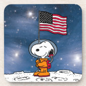 PLATZ | Snoopy mit Flaggenastronaut Getränkeuntersetzer (Vorderseite)
