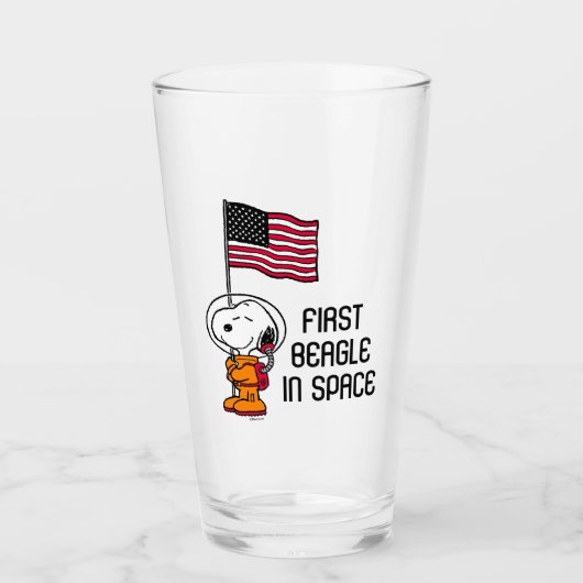 PLATZ | Snoopy mit Flaggenastronaut Glas (Vorderseite)
