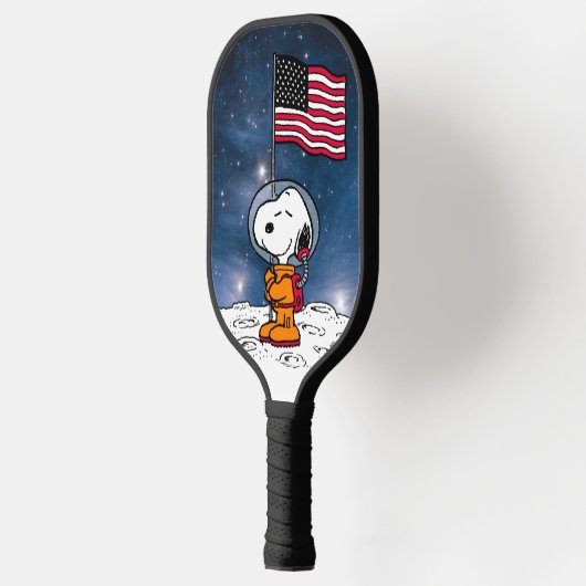 PLATZ | Snoopy mit Flaggenastronaut Pickleball Schläger (Links)