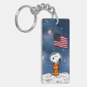 PLATZ | Snoopy mit Flaggenastronaut Schlüsselanhänger (Vorderseite links)