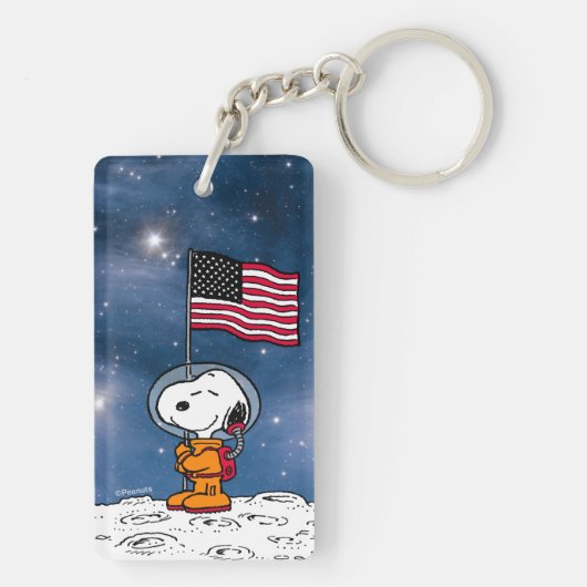 PLATZ | Snoopy mit Flaggenastronaut Schlüsselanhänger (Rückseite)