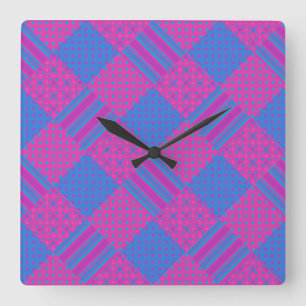 Platz-Uhr: Magenta, Blaues Imitat-Patchwork Quadratische Wanduhr