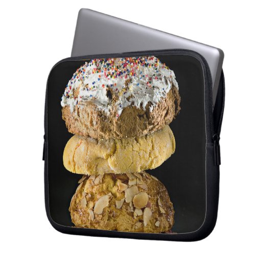 Plätzchen in einem Stapel Laptopschutzhülle (Vorderseite Links)