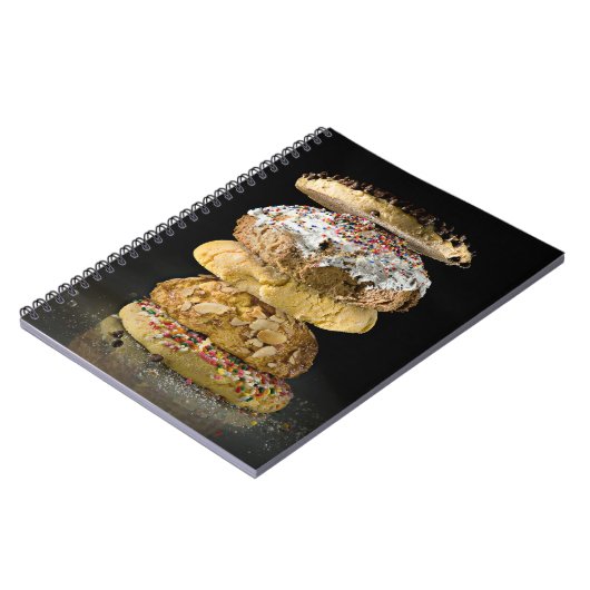 Plätzchen in einem Stapel Notizblock (Linke Seite)