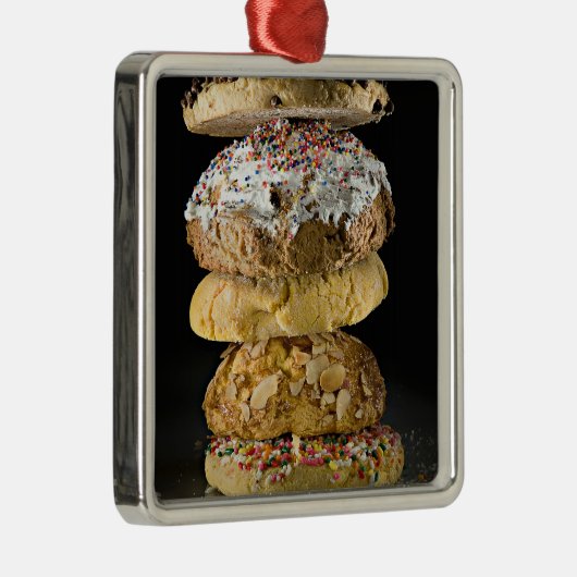 Plätzchen in einem Stapel Silbernes Ornament (Rechts)