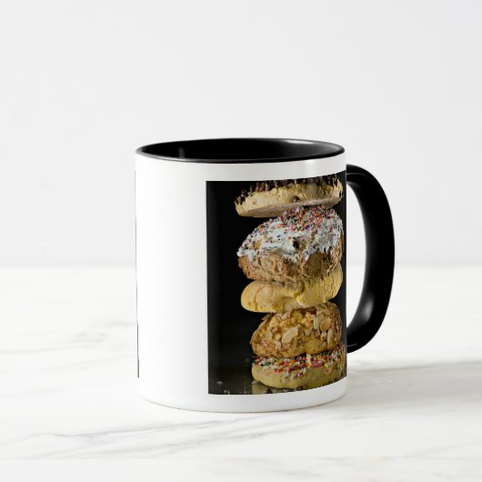 Plätzchen in einem Stapel Tasse (VorderseiteRechts)