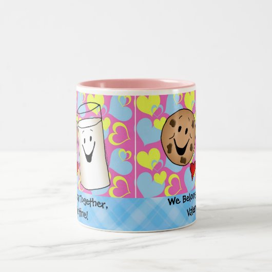 Plätzchen und Milch-Valentinsgruß Zweifarbige Tasse (Mittel)