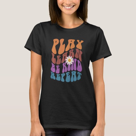 PLAY LEARN BE KIND REPEAT Retro Choose Kindness T-Shirt (Vorderseite)