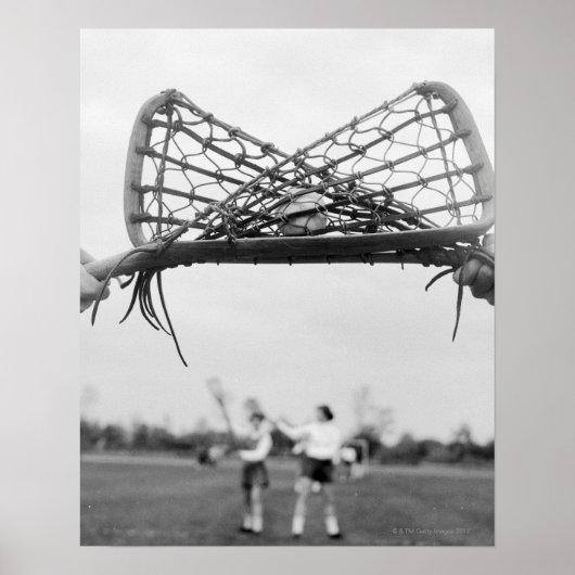 Play starts in a lacrosse team with the draw.Two Poster (Vorne)