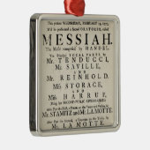 Playbill, das eine Leistung annonciert Silbernes Ornament (Rechts)