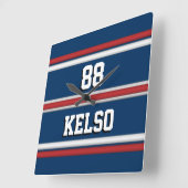 Player Jersey Stripes in Red White Blue Quadratische Wanduhr (Winkel)