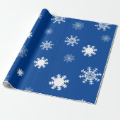 Playful Blue Monochromatische Schneeflocken Geschenkpapier (Ungerollt)