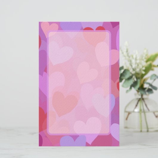 Playful Colorful Heart Pattern Briefpapier (Stehend Vorderseite)