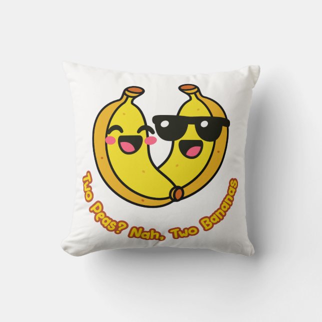 Playful Couple Cartoon – Unique Gifts & Apparel Kissen (Vorderseite)