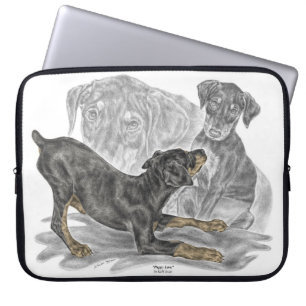 Playful Doberman Pinscher Puppies Laptopschutzhülle