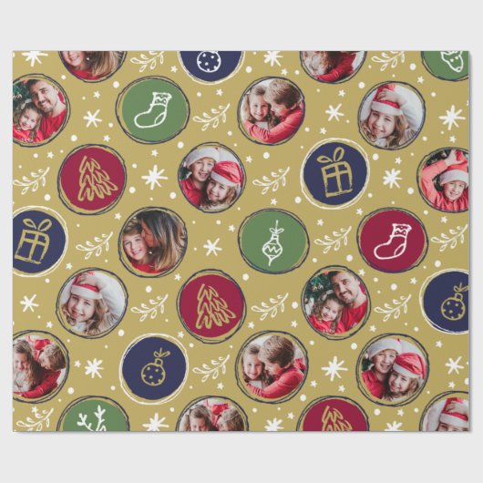 Playful Family Foto Collage Weihnachten Gold Geschenkpapier (Flach)