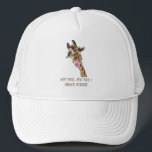 Playful Funny Giraffe Tongue Out Trucker Hat Truckerkappe<br><div class="desc">Funny Giraffe Tongue Out und spielerischer Wink Cartoon Zeichnend Tierlächeln - Wählen / Fügen Sie Ihren einzigartigen Text / Schriftart / Farbe - Ihr Sondergeschenk machen - Vergrössern und verschieben oder entfernen und hinzufügen Elemente / Bild mit Anpassungs-Tool ! - Zeichn und Design von MIGNED. Sie können meine Designs auch...</div>