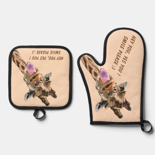 Playful Giraffe Custom Text Funny Ofenhandschuh & Topflappen-Set (Vorderseite)