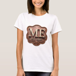 Playful Gold ME ESTABLISHED 2005 Modernes Design T-Shirt