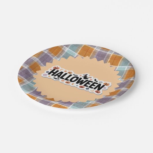 Playful Halloween Plaid Pappteller (Schrägansicht)