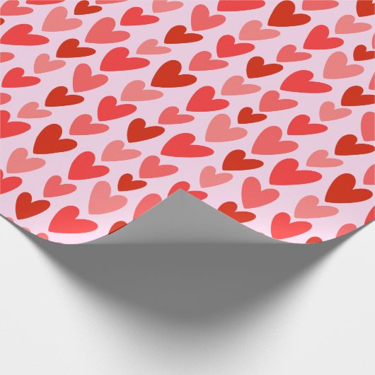 Playful Hand-Drawn Heart Pattern Geschenkpapier (Ecke)