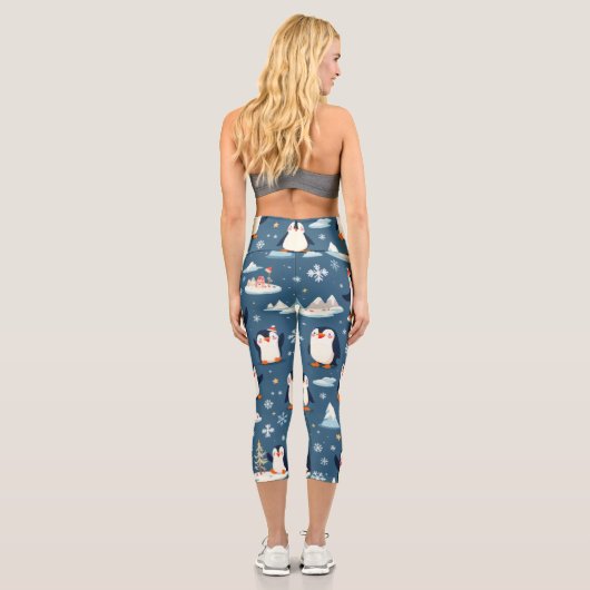 Playful Pinguin Pattern Capri Leggings (Rückseite)