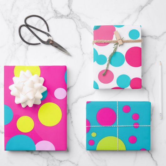 Playful Pink und Blue Polka Dot Weihnachten Geschenkpapier Set (Vorderseite)