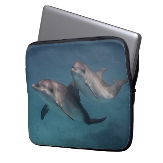 Playful Pose Laptopschutzhülle (Vorderseite Links)