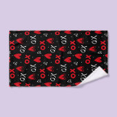 Playful Red & Black XO Heart Pattern on Black Badhandtuch Set (Handtuch)