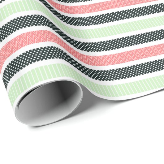 Playful Striped Polka Dot Pattern Geschenkpapier (Rolleneckpunkt)