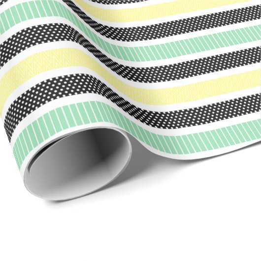 Playful Striped Polka Dot Pattern Geschenkpapier (Rolleneckpunkt)