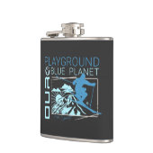 Playground Ski Snow Planet Erde Playground Vibes Flachmann (Links)
