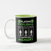 Playing Pickleball Improves Memory Zweifarbige Tasse (Links)