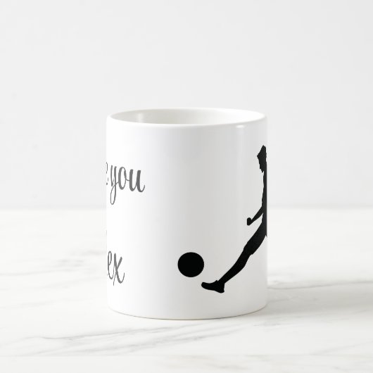 Playing soccer graphic black kaffeetasse (Mittel)