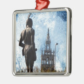 Plaza View Ornament Aus Metall (Links)