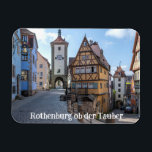 Plönlein in Rothenburg ob der Tauber, Deutschland Magnet<br><div class="desc">Plönlein in der historischen Altstadt von Rothenburg ob der Tauber. Alte historische Häuser und Türme.</div>