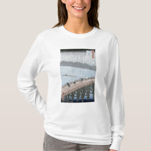 Plötzliche Dusche über Shin-Ohashi Brücke und T-Shirt