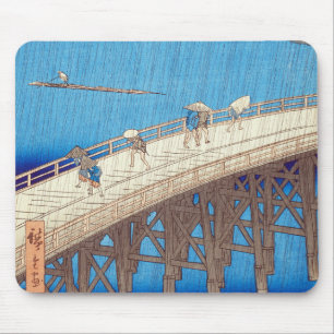 Plötzlicher Regenschauer über der Atake-Brücke, Ut Mousepad