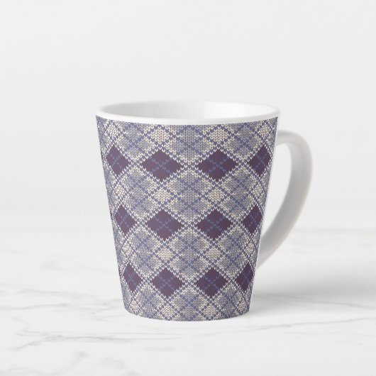 PLUM ARGYLE STRICKEN Latte Tasse (Rechte Ecke)