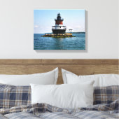 Plum Beach Lighthouse, Rhode Island Wrapped Canvas Leinwanddruck (Insitu (Schlafzimmer))