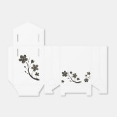 Plum Blossom Line Art - Botanisches Design auf Geschenkschachtel (Ungefaltet)