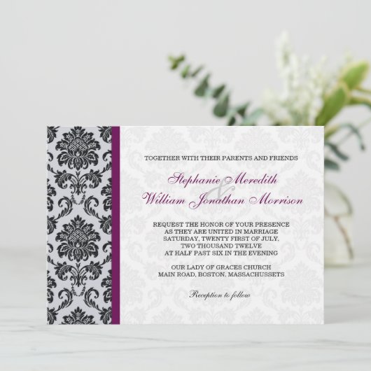 Plum Damask Monogram Wedding Einladung (Stehend Vorderseite)