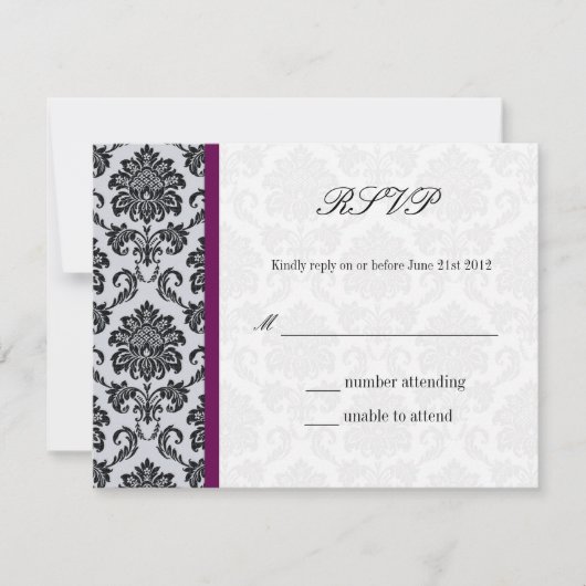 Plum Damask Monogram Wedding RSVP Karte (Vorderseite)